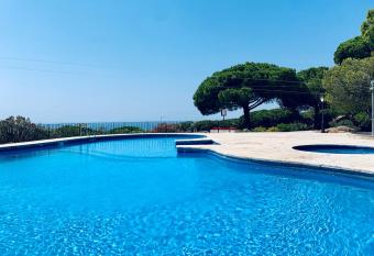 Hauzify I Apartament Grumet has Balcony rooms