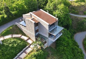 All Senses Mountain Guesthouse Pavliani has Balcony rooms