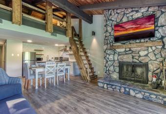 Get Away From It All Modern Deco Condo W Pool allows 18 year olds to book a room