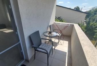 Apartament Matei Residence has rooms with a private hot tub