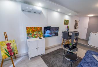 Studio Gallery has Balcony rooms