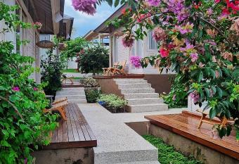 Stay at My Place Bali allows 18 year olds to book a room