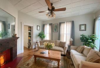 West End Malden-near Boston Beautiful furnished 3 bedroom Apt up to 5 adults has Balcony rooms