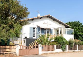 Villa Maria has Balcony rooms