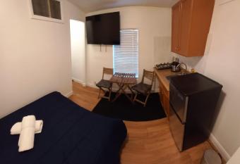 MASH PLACE allows 18 year olds to book a room