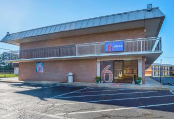 Motel 6 Perry Ga allows 18 year olds to book a room