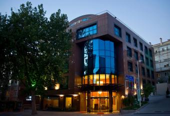 Hotel 2000 Kavakl  dere has Smoking rooms