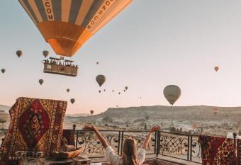 Osmanli Cappadocia Hotel has rooms with a private hot tub