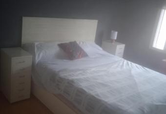 Bloque de Viviendas allows 18 year olds to book a room