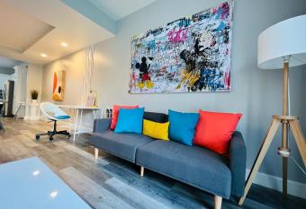 New townhouse ,mins de parques tematicos de orlando has Balcony rooms