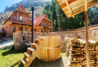 La Casa de Tierra has Balcony rooms