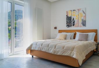 Alloggio nuovissimo al centro e rilassante has Balcony rooms