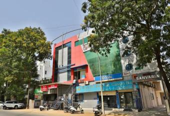 Motel Sanvaria Regency has Balcony rooms