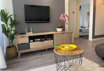 2 Bedroom Apartment Next To Historical Spots has Balcony rooms