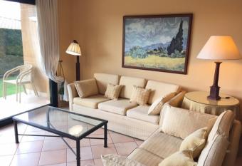 GOLF GREEN APTO has Balcony rooms