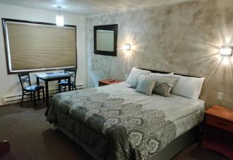 High Desert Inn allows 18 year olds to book a room