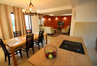 Apartment Do & Ma has Balcony rooms