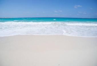                                                                                      has rooms with a private hot tub