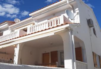 Casa Elisa 3 bedrooms 2 bathrooms 4 airco s shared pool has Balcony rooms
