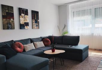 Spacious and Modern Apartment in Town Center has Balcony rooms