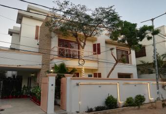 Hotel island Clifton has Balcony rooms