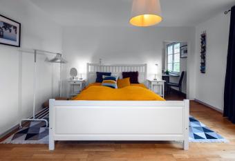 Ferienwohnung KARKER 2 allows 18 year olds to book a room