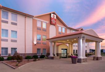 Best Western Plus Covered Bridge Inn allows 18 year olds to book a room