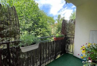 Apartament zielony (self check, 52 m2, PL/ENG) has Balcony rooms