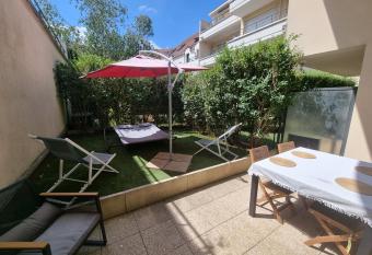 Studio centre de noisy le grand- Paris Disney 15mn has Balcony rooms