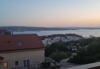 Studio App Reina has Balcony rooms