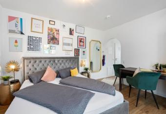 ANYTIME - Apartments in Langenargen allows 18 year olds to book a room