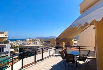 CENTRAL HUGE APARTMENT has Balcony rooms