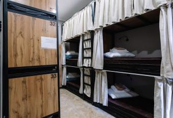 DOMA HOSTEL allows 18 year olds to book a room