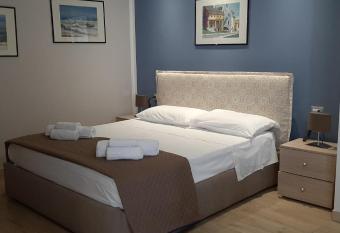 Monolocale 3 Lungomare Hopps allows 18 year olds to book a room