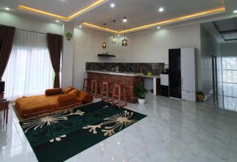 Golden House Homestay Dieng allows 18 year olds to book a room