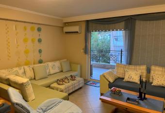                                                                         Loutraki has Balcony rooms