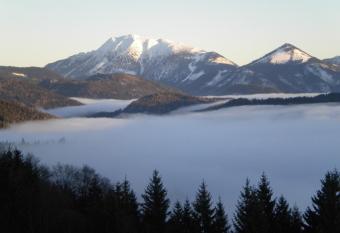 H  henstein has Balcony rooms