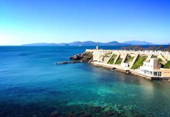 La casa degli Artisti a Piombino has Balcony rooms