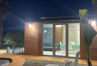 D  pendance in villa has Balcony rooms