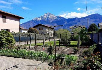 My Holidays - Casa Laura has Balcony rooms