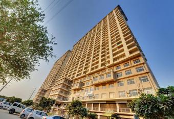 Urban Suites Greater Noida has Balcony rooms