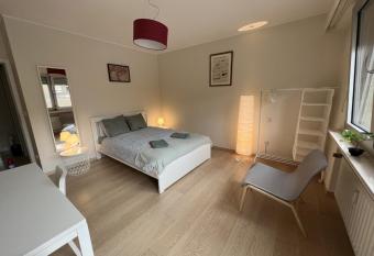 rooms train station has Balcony rooms