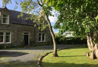 Nether Dallachy Farmhouse allows 18 year olds to book a room