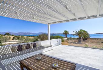 View 4 has Balcony rooms