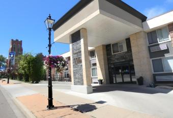 The Medicine Hat Villa allows 18 year olds to book a room