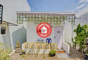 OYO 91459 Asri House allows 18 year olds to book a room