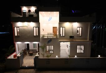 White Feather Homestay has Smoking/Balcony rooms