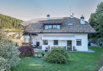 Lotschenhof Apt Tulpe has Balcony rooms