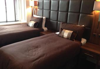 The Fort Hotel allows 18 year olds to book a room