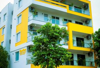 Lime Tree Luxury Studio - Service Apartment Near Artemis Hospital ,Gurgaon has Balcony rooms